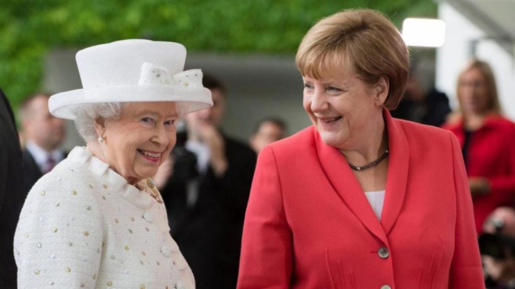 Angela Merkel a intrat în audiere la Regina Elisabeta a II-a. Ce ascunde întâlnirea celor doi oficiali