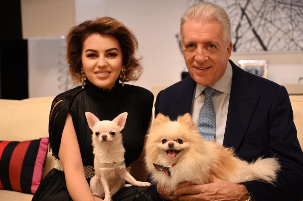 O româncă se iubește cu miliardarul Piero Ferrari, fiul fondatorului marii companii de automobile
