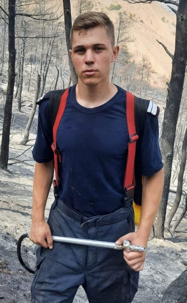Povestea incredibilă a celui mai tânăr pompier român aflat în Grecia: „Suntem oameni și trebuie să ne ajutăm!”