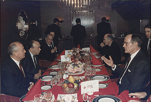 Gorbaciov și Bush la Malta