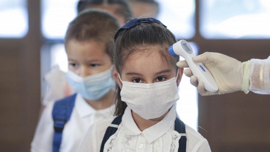 O „Febra misterioasă” ucide copiii. Medicii nu pot face nimic: „Mor foarte repede”