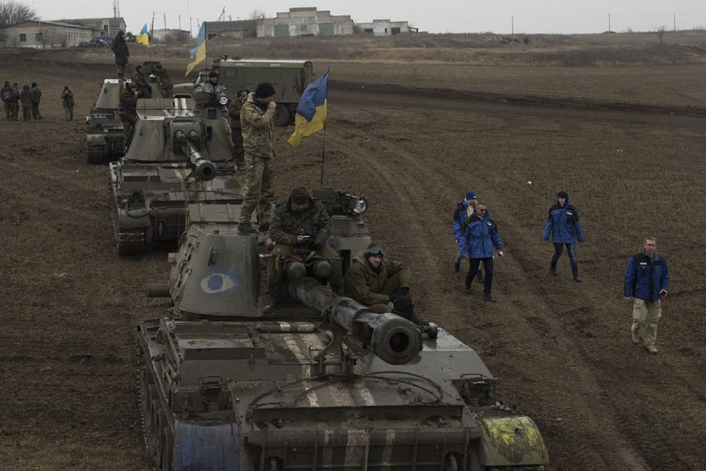 Provocări pe câmpul de luptă pentru armata rusă. Militarii sunt împărțiți între apărarea frontierei și înaintarea în Donbas