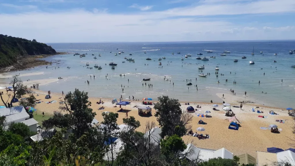 Invazia șezlongurilor pe plajele din Grecia. Măsurile luate de autorități