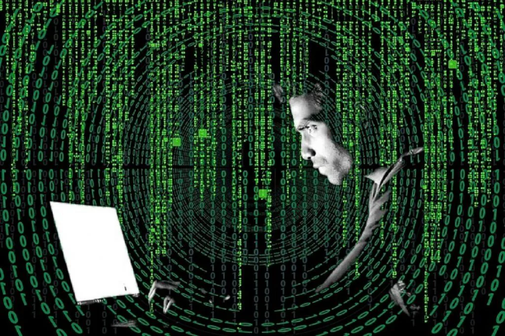 Mii de atacuri cibernetice împotriva MAI. Războiul Ucraina – Rusia, exploatat de hackerii care au atacat MAI