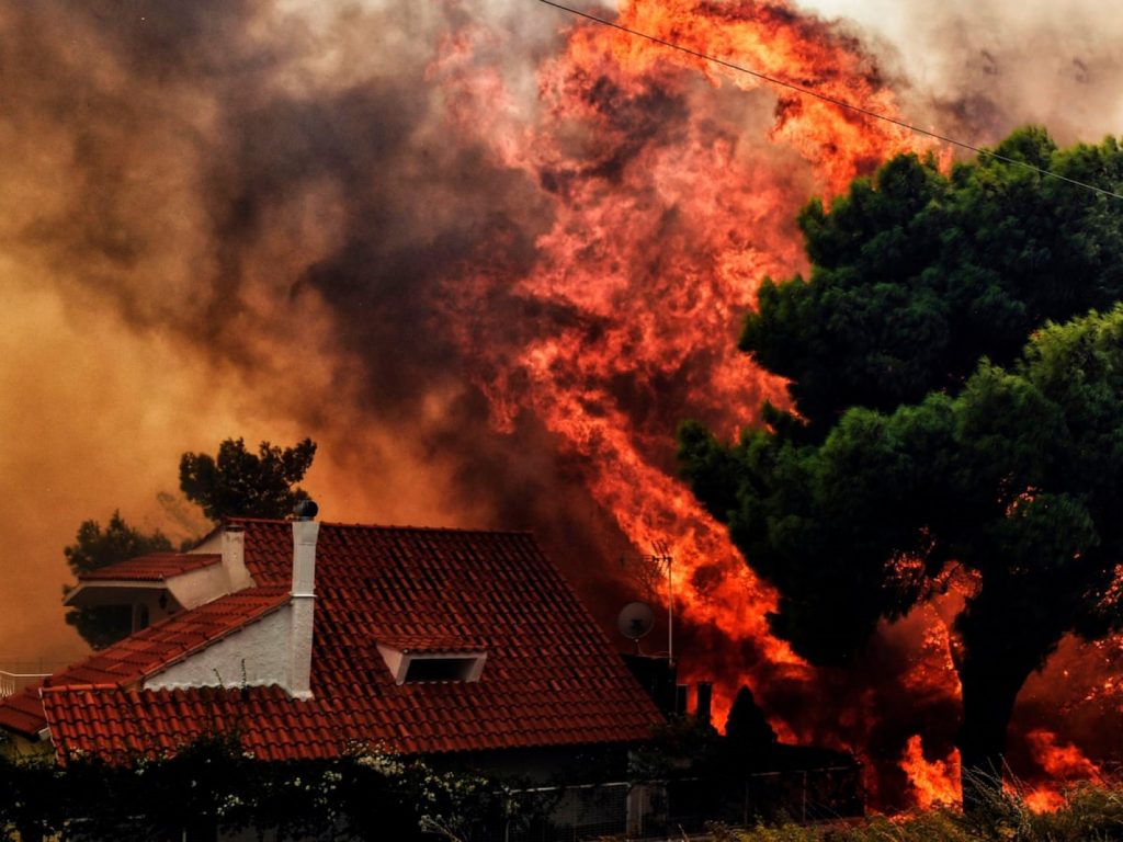 O nouă zi cruntă pe insula grecească Evia. Pompierii români sunt în prima linie de intervenție VIDEO+ FOTO