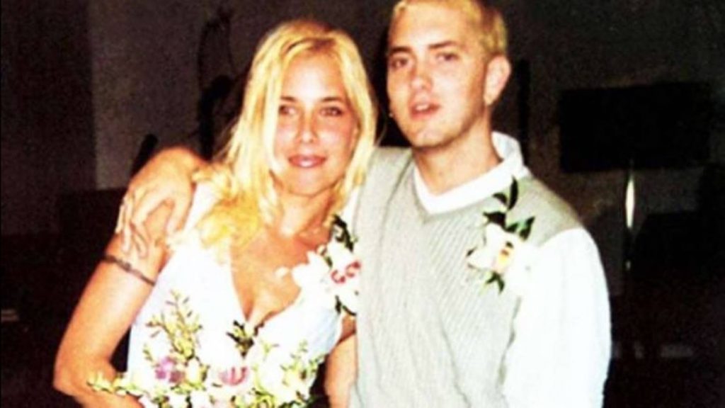 Kim Scott a vrut să se sinucidă. Fosta soție a lui Eminem, descoperită zăcând într-o baltă de sânge. „Nu mă resuscitați”. FOTO