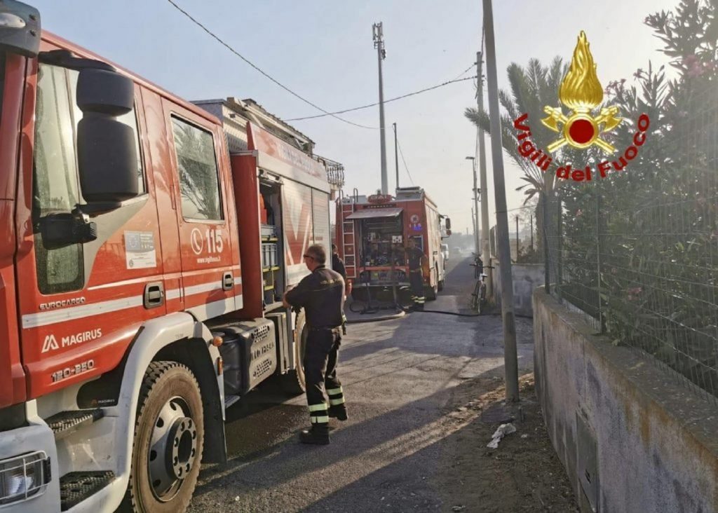 Italia în flăcări. Evacuări în masă din localitățile de lângă Roma
