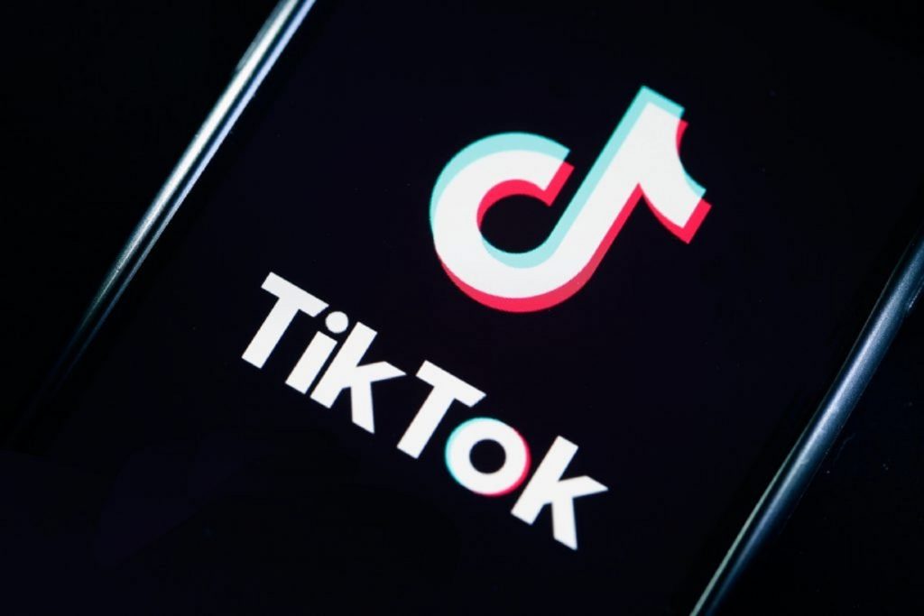 O mireasă a devenit virală pe TikTok datorită părului ei