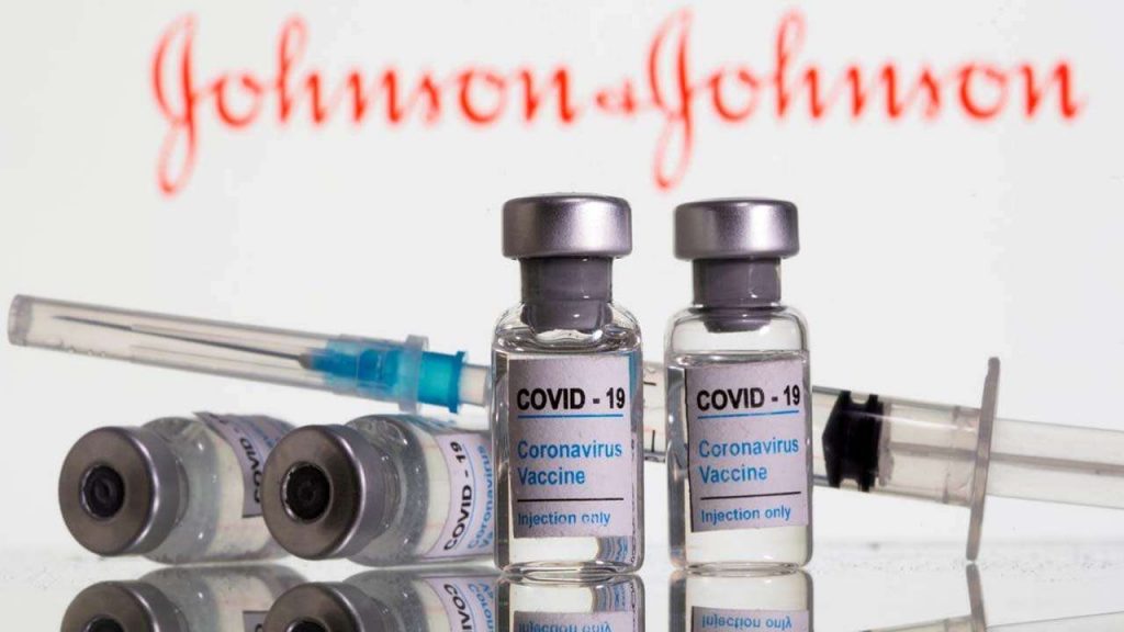 Schimbare de macaz în lumea vaccinurilor. Serul Johnson&Johnson în două doze