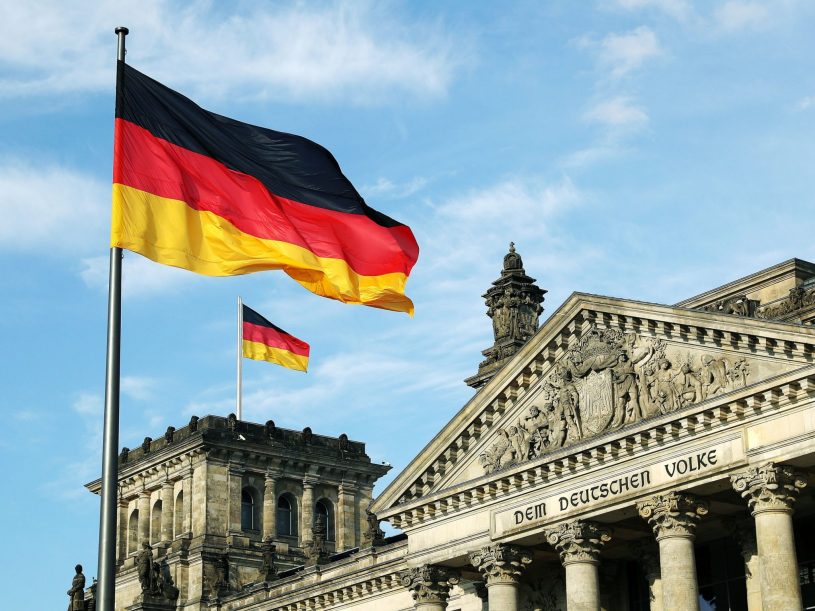 „Stânga” bagă frica în ei. Milionarii germani fug spre Elveția înainte de alegeri