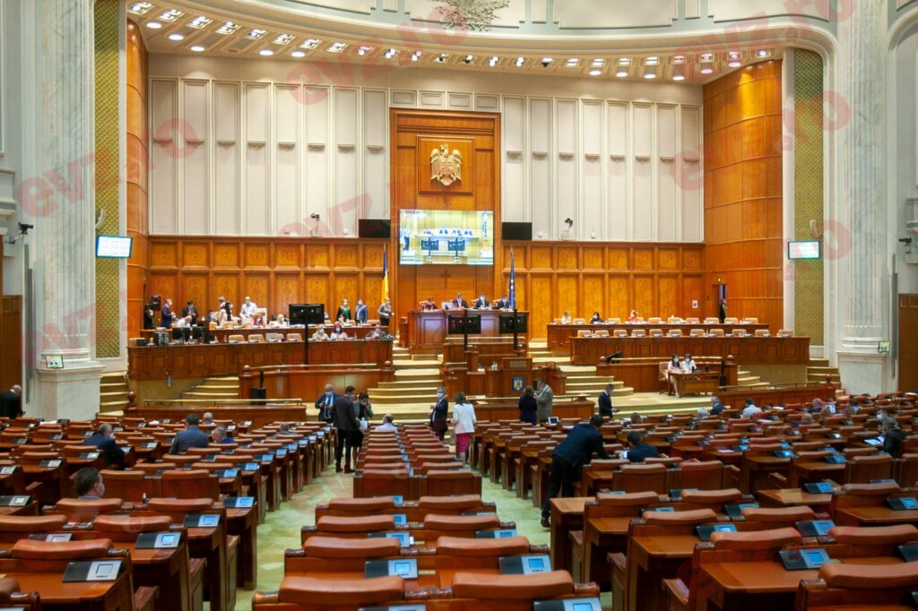 PSD i-a câștigat timp lui Florin Cîțu. Moțiunea se votează după pronunțarea Curții Constituționale