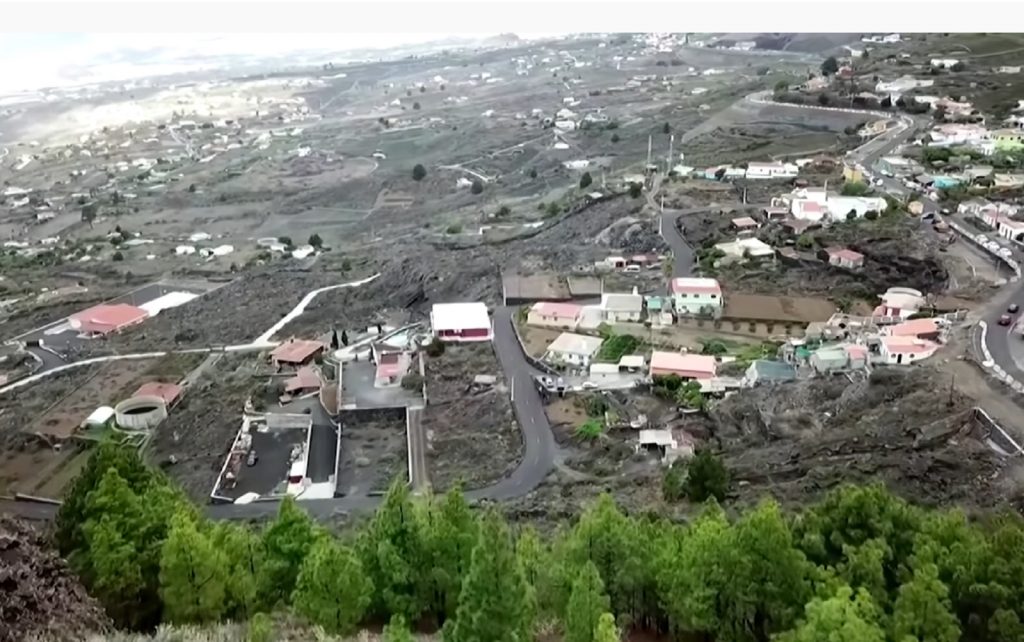 Infernul din Insulele Canare nu s-a terminat. Vulcanul Cumbre Vieja erupe fără oprire. Alte patru cutremure s-au produs. VIDEO