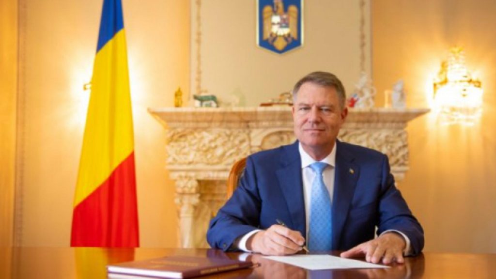 Klaus Iohannis a semnat. Miniștrii USR PLUS au fost revocați din Guvernul Cîțu