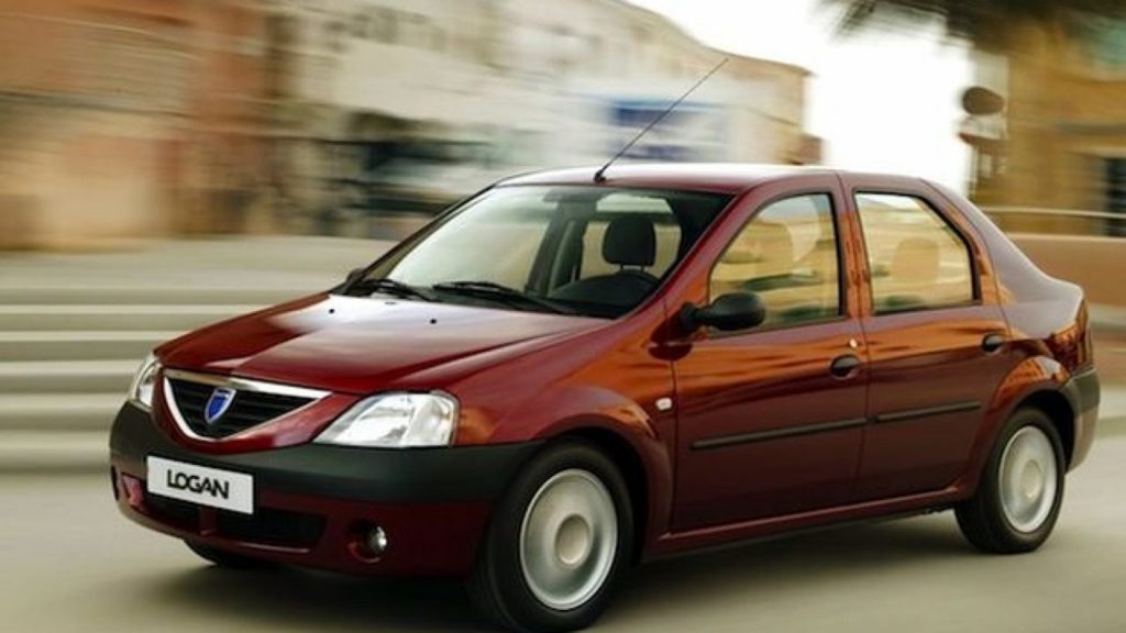 Topul celor mai urâte cinci mașini din ultimii 20 de ani. Un popular model de la Dacia e printre ele!