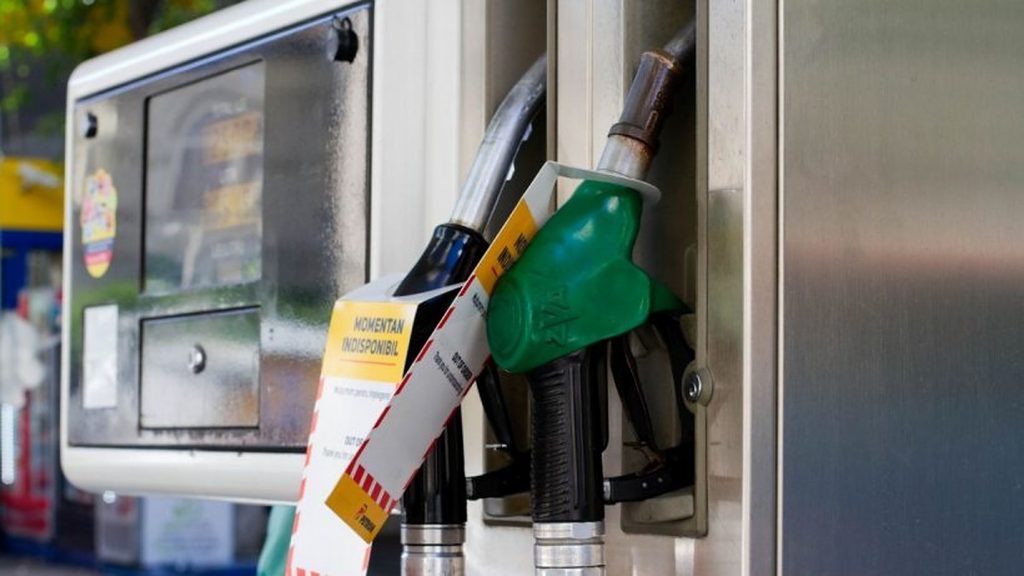 Prețurile la benzină în România au crescut colosal. Un litru se vinde cu peste 6 lei