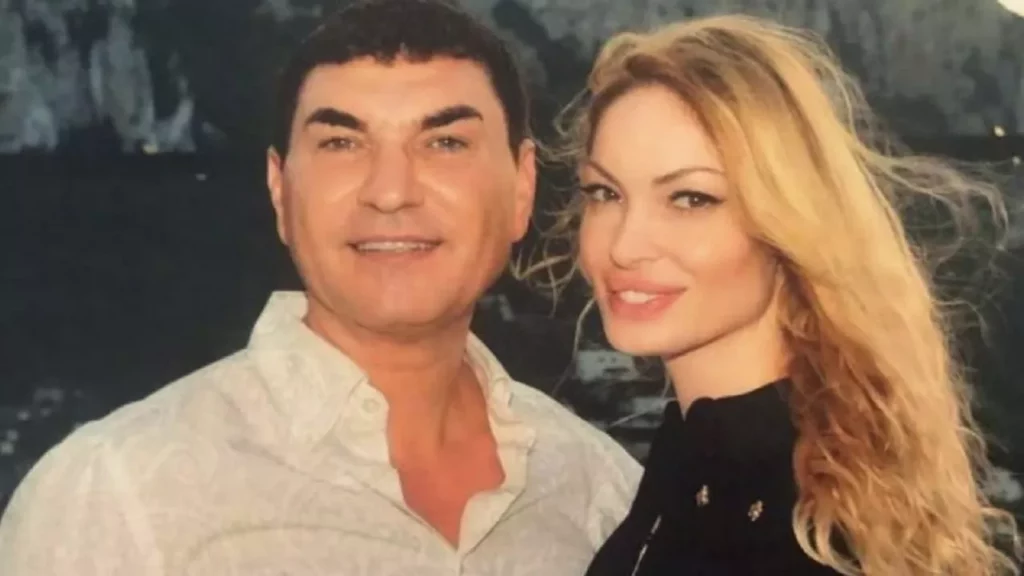 Cristian Boureanu n-a vrut să dea ochii cu fosta soție, Valentina Pelinel. Acesta s-a furișat pentru a evita o întâlnire