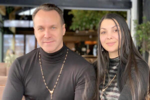 Război între femeile din viața lui Alin Oprea. Fosta și actuala soție, față în față în instanță
