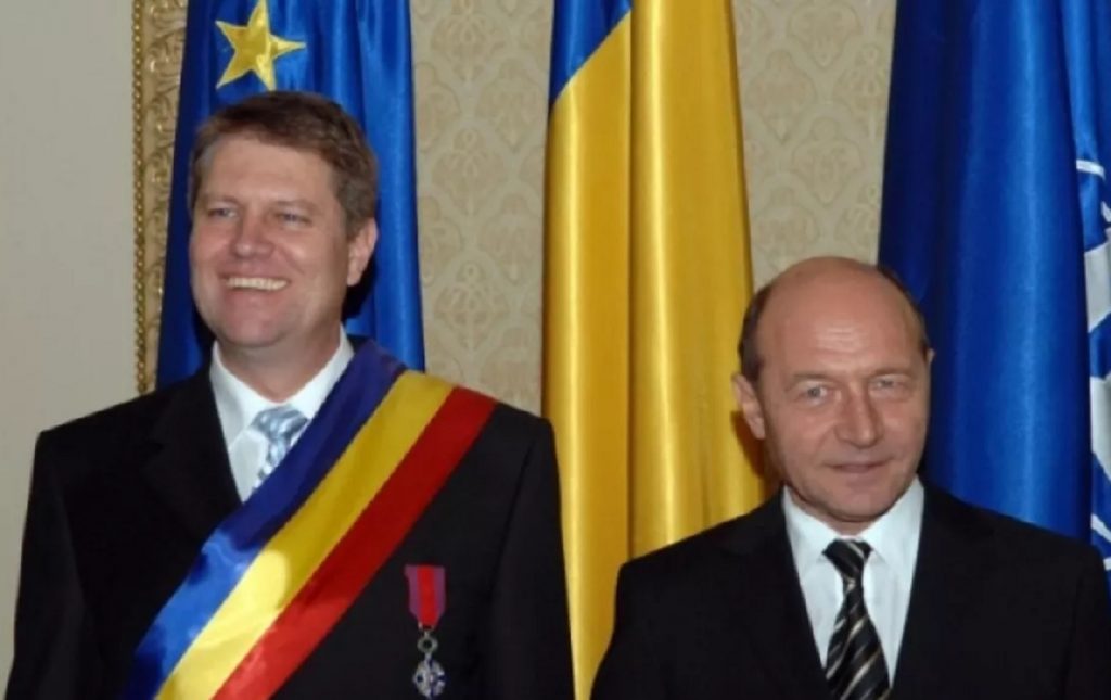 Klaus Iohannis l-a executat pe Traian Băsescu. Lovitură cruntă pentru fostul președinte: A pierdut tot!