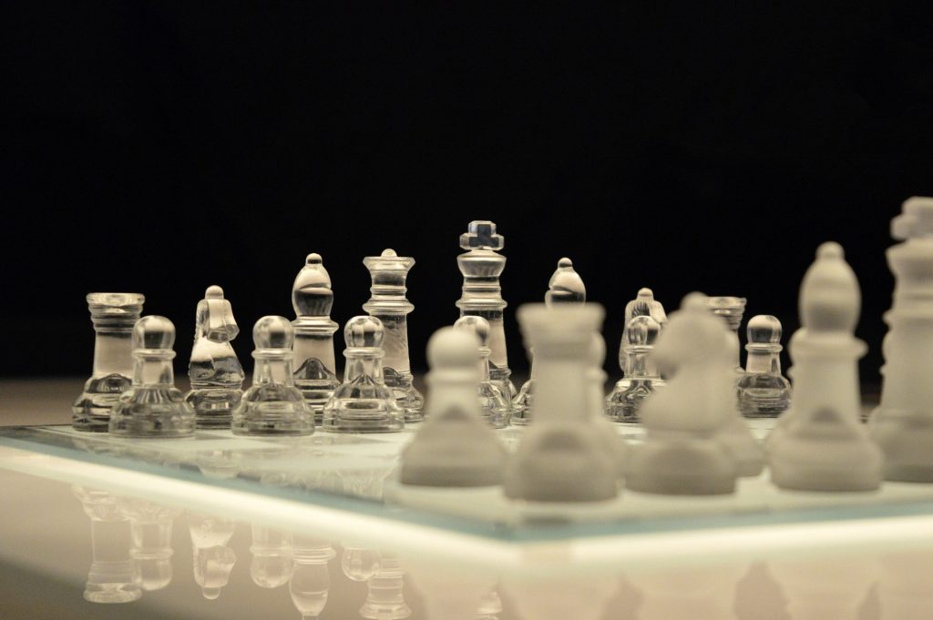 Peste 30 de mari maeștri și maestre s-au întrecut, la Mamaia, în Superliga de Șah