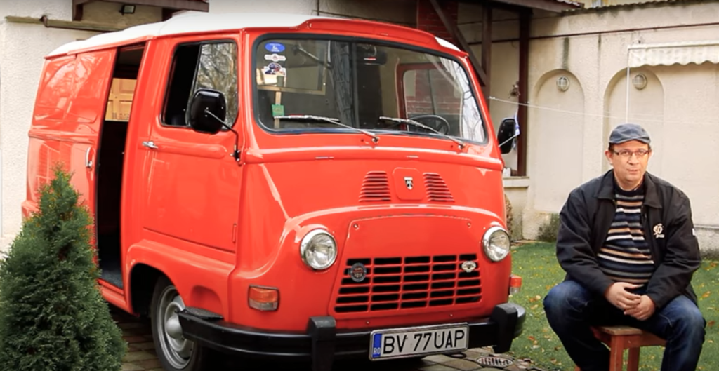 Un brașovean stârnește invidia colecționarilor de mașini. Cel mai rar model de Dacia din România. VIDEO