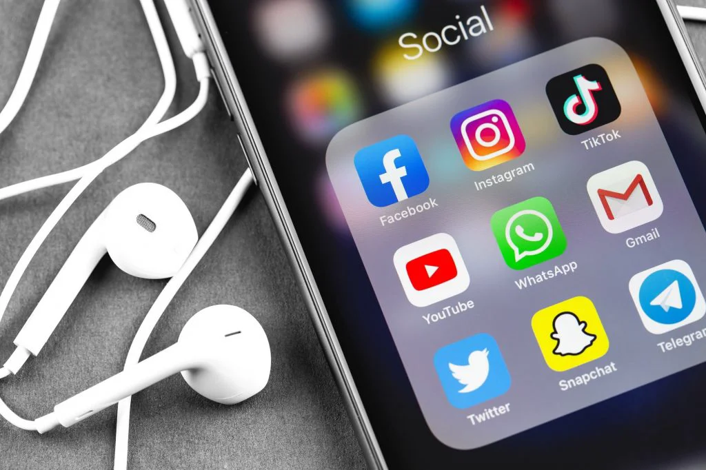 Decizia momentului! Conversațiile de pe WhatsApp, Telegram sau Facebook nu vor fi interceptate de autorități