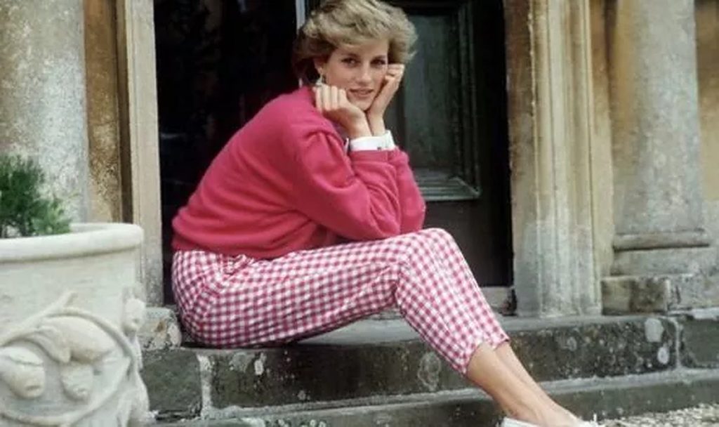 Tânăra care seamănă perfect cu Prințesa Diana. Oamenii rămân uimiți când o întâlnesc: Ești fiica ei?