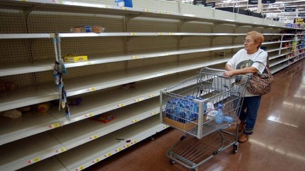 Criza alimentelor în supermarketuri îşi face simțită prezenţa. Caz extrem de penurie de alimente la Aldi, Lidl şi Rewe