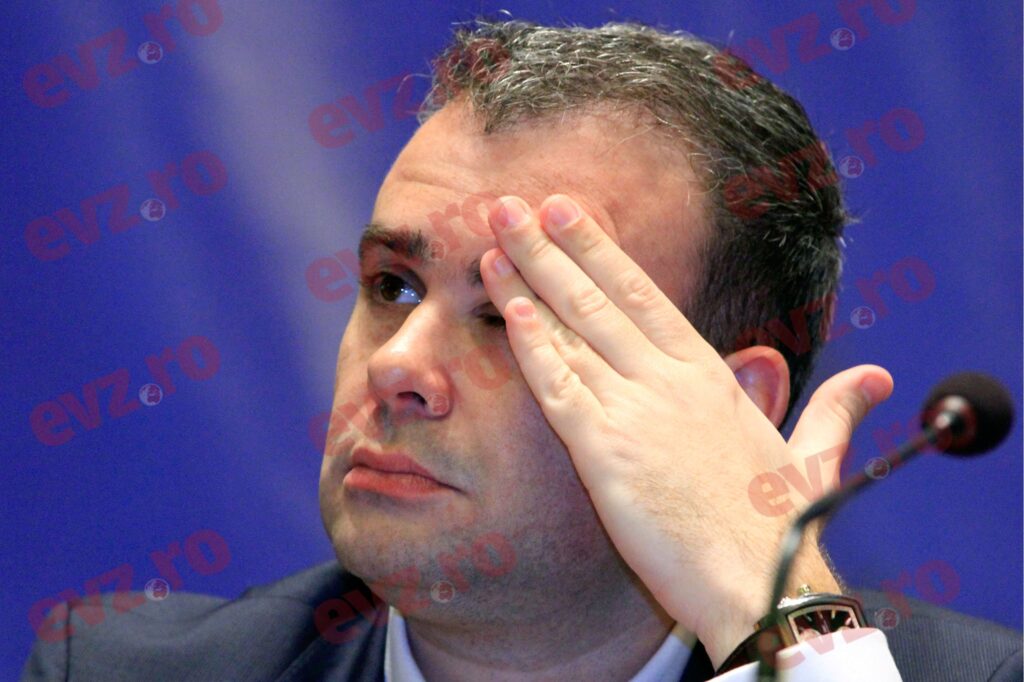 Darius Vâlcov, fost ministru de Finanțe, scapă de o condamnare de 6 ani închisoare pentru corupţie, după ce faptele s-au prescris