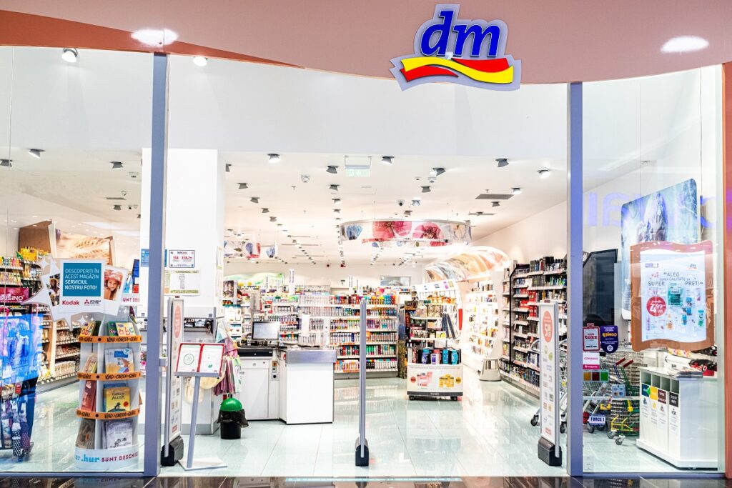 dm drogerie markt: dezvoltare cu responsabilitate și atenție la nevoile clienților