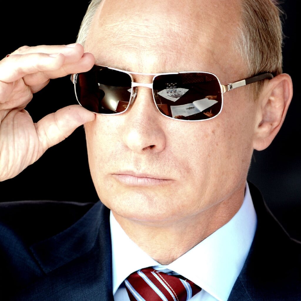 De ce garda de corp a lui Putin are întotdeauna o umbrelă neagră? Teoretic, pentru a-l proteja de ploaie. ”Misterul” banalului obiect! FOTO