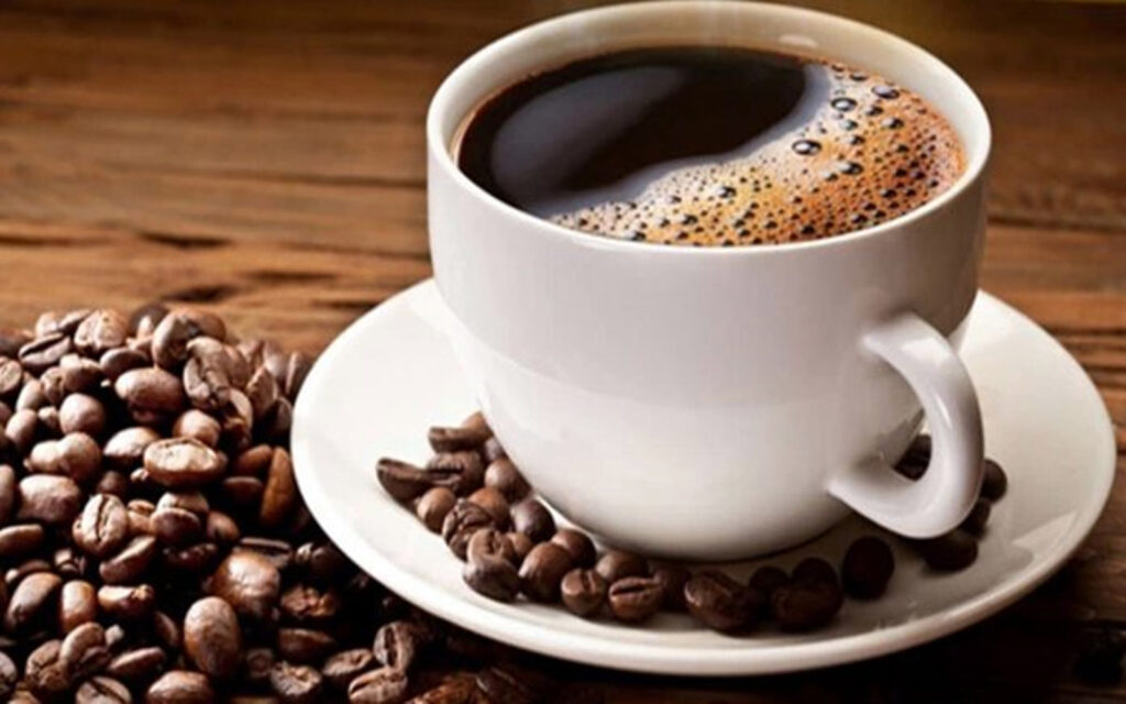 A mai fost spulberat un mit despre cafea. Crește sau nu tensiunea?