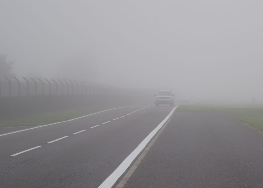 Atenție, șoferi! Pericol mare pe șosele. S-a anunțat Cod galben de ceață în mai multe județe