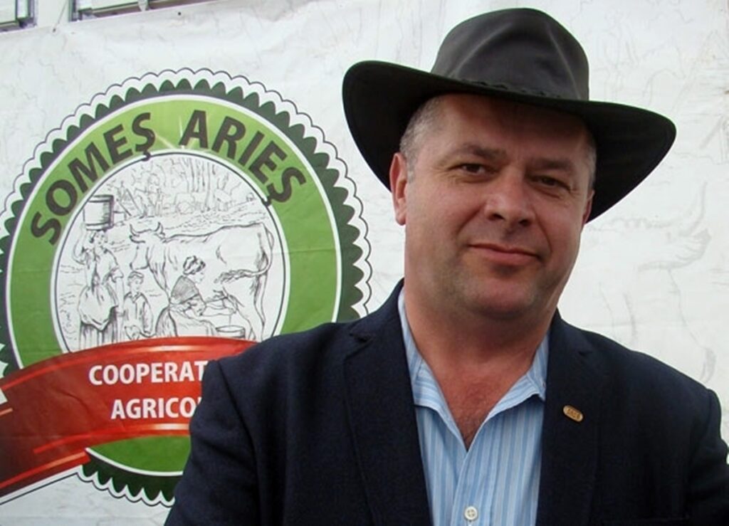 Moarte cumplită pentru cel mai mare fermier din județul Cluj. A fost găsit într-o fosă septică