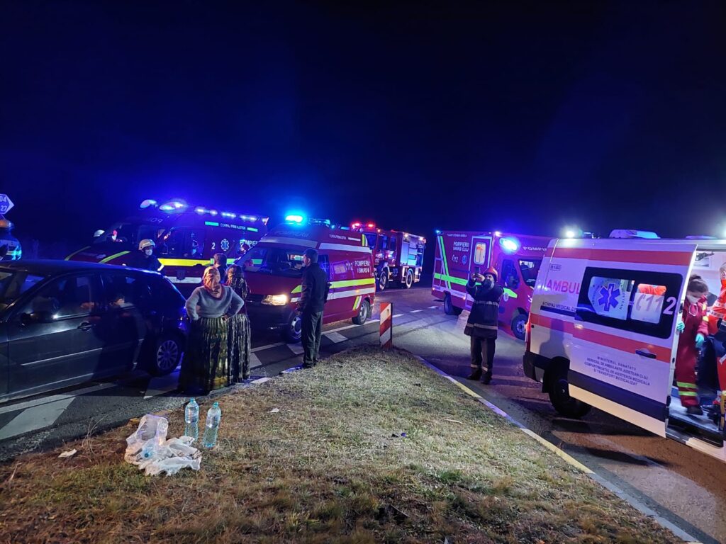 Accident grav în România. Drumul ”Morții” face noi victime. Cinci persoane, printre care și un copil, au ajuns la spital