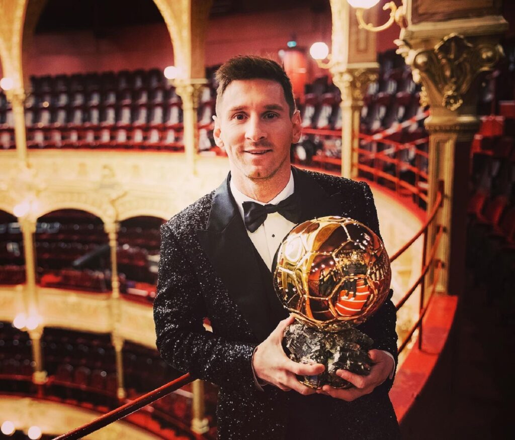 Lionel Messi, din ce în ce mai contestat. Impresarul lui Lewandowski nu s-a putut abține: „Balonul de Aur din 2021 nu îi aparţine”