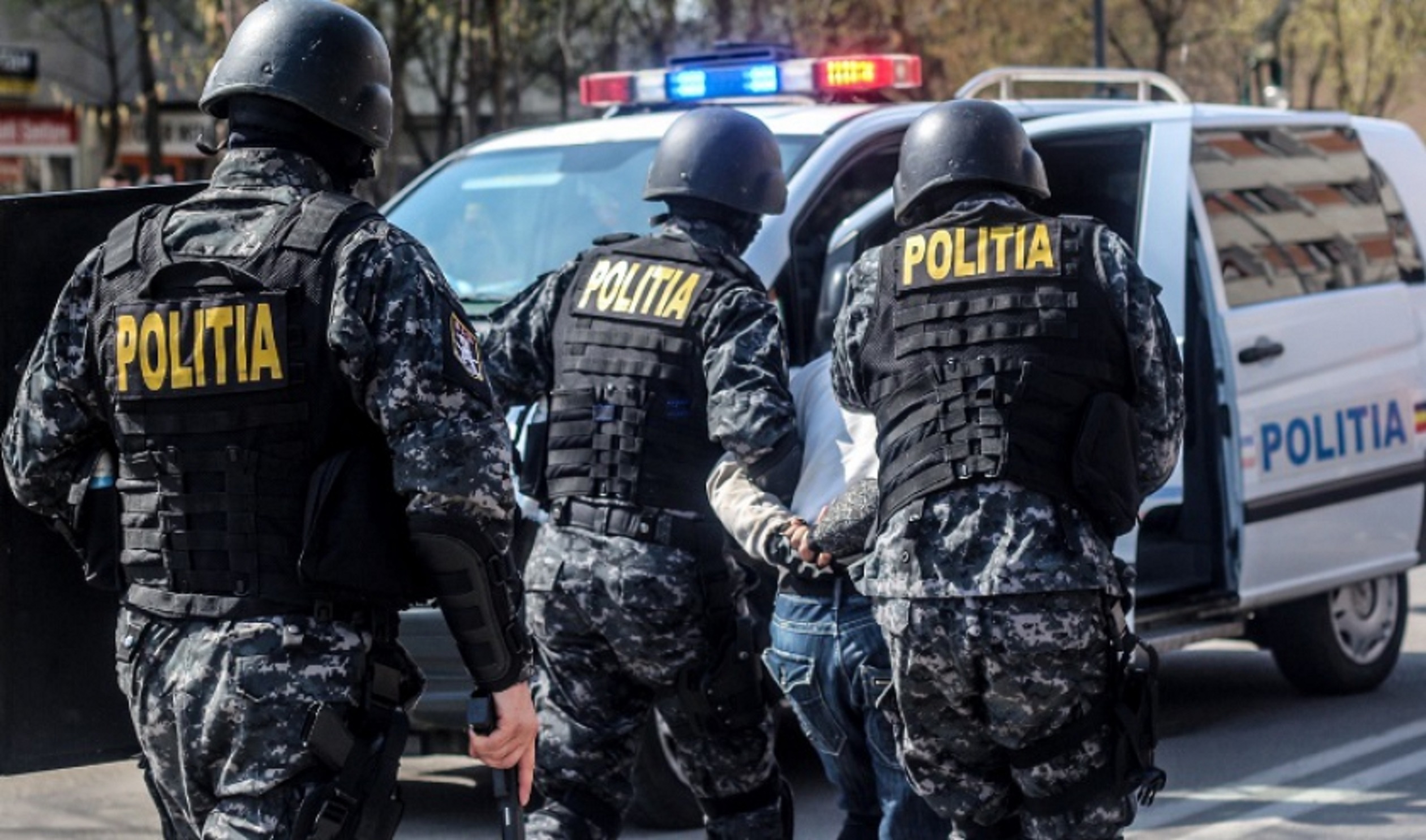 Descinderi în Vaslui la polițiști acuzați de corupție