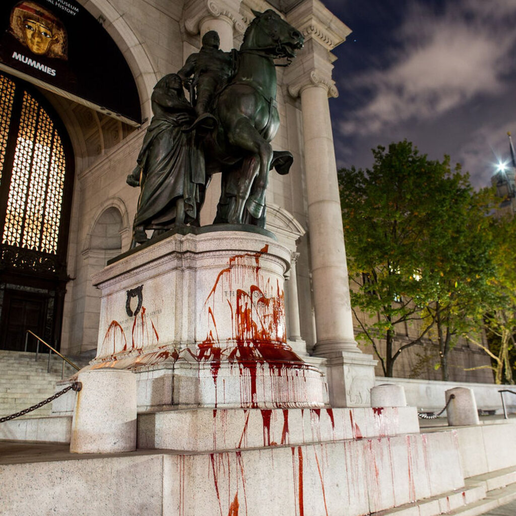 Acțiunile anti-rasiste împotriva monumentelor, de neoprit. Statuia vandalizată a unui președinte american, mutată din New York