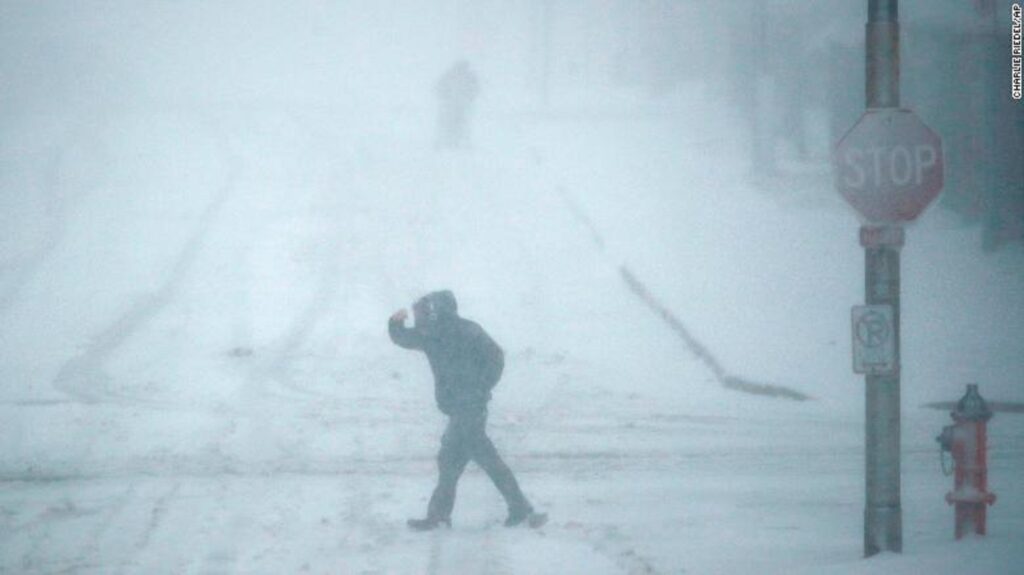 Gerul va pune stăpânire pe România la sfârșit de săptămână. ANM anunță temperaturi de -15 grade și ninsori abundente