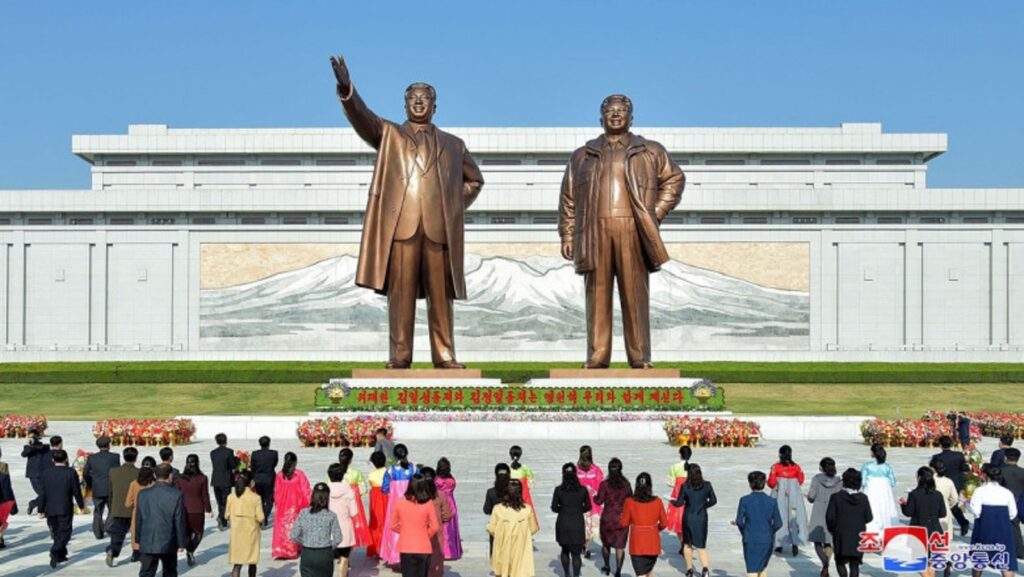 Dictatorul Kim Jong Un, în doliu! „Inima” lui a murit! Este doliu național. FOTO
