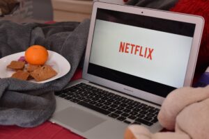 Netflix vine cu cele mai tari filme şi seriale în decembrie. Când va fi lansat „Rebel Moon”
