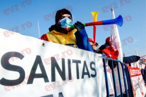 Bugetarii fac scandal pentru a nu-și pierde privilegiile