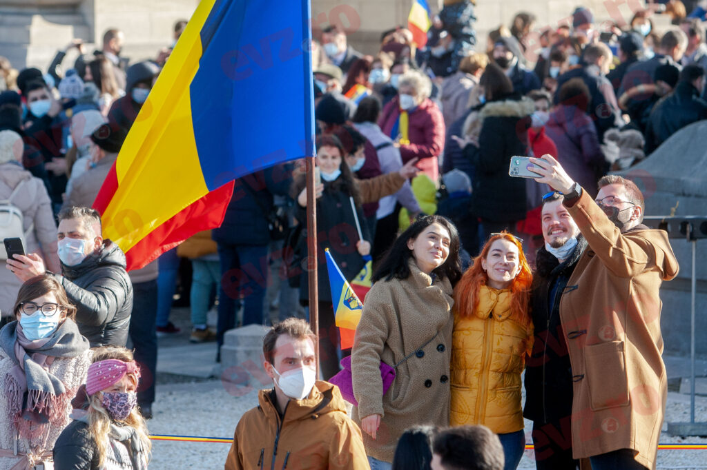 Românii sunt din ce în ce mai pesimiști. Nu mai au încredere în politicieni. „Anul care vine va fi mai prost decât 2022” - Sondaj IRES