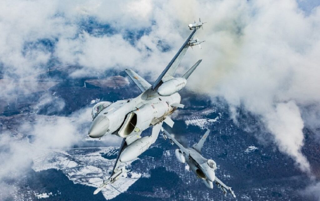 România se înarmează. Sume colosale cheltuite pe avioane F-16. Răspuns la manevrele Rusiei?