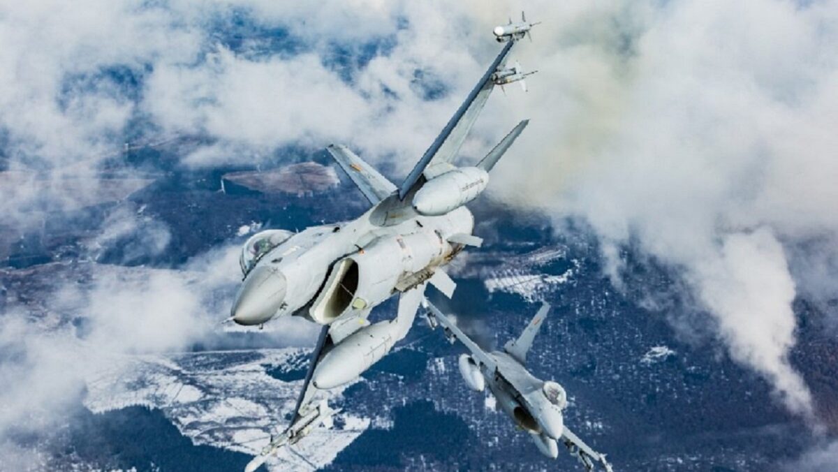 Ben Hodges: România și Polonia să intercepteze rachetele din Rusia cu F-16
