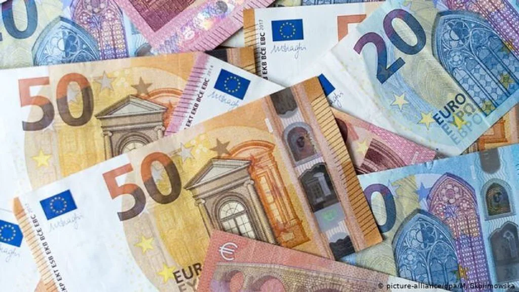 S-a deschis robinetul de la Bruxelles. Ce se întâmplă cu banii europeni care zac în conturi?