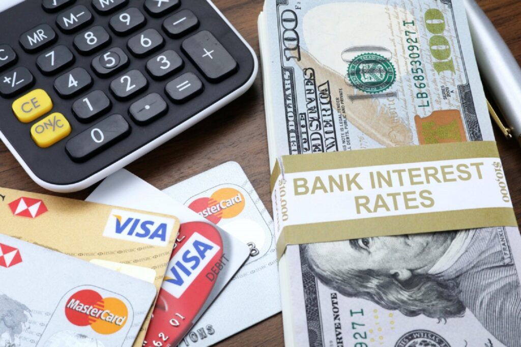 Măsuri prin care poți plăti mai puțini bani pentru ratele la bancă