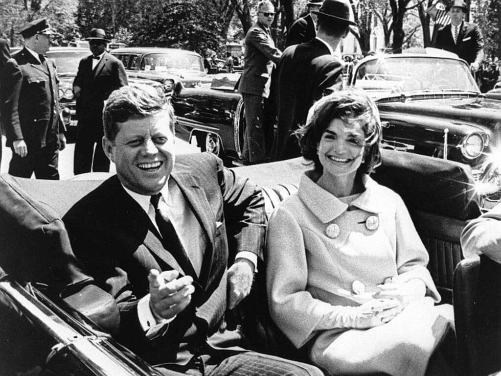 Senzațional! CIA a căutat informații despre asasinarea lui JFK și după căderea Cortinei de Fier! Documentele oficiale ale spionilor americani