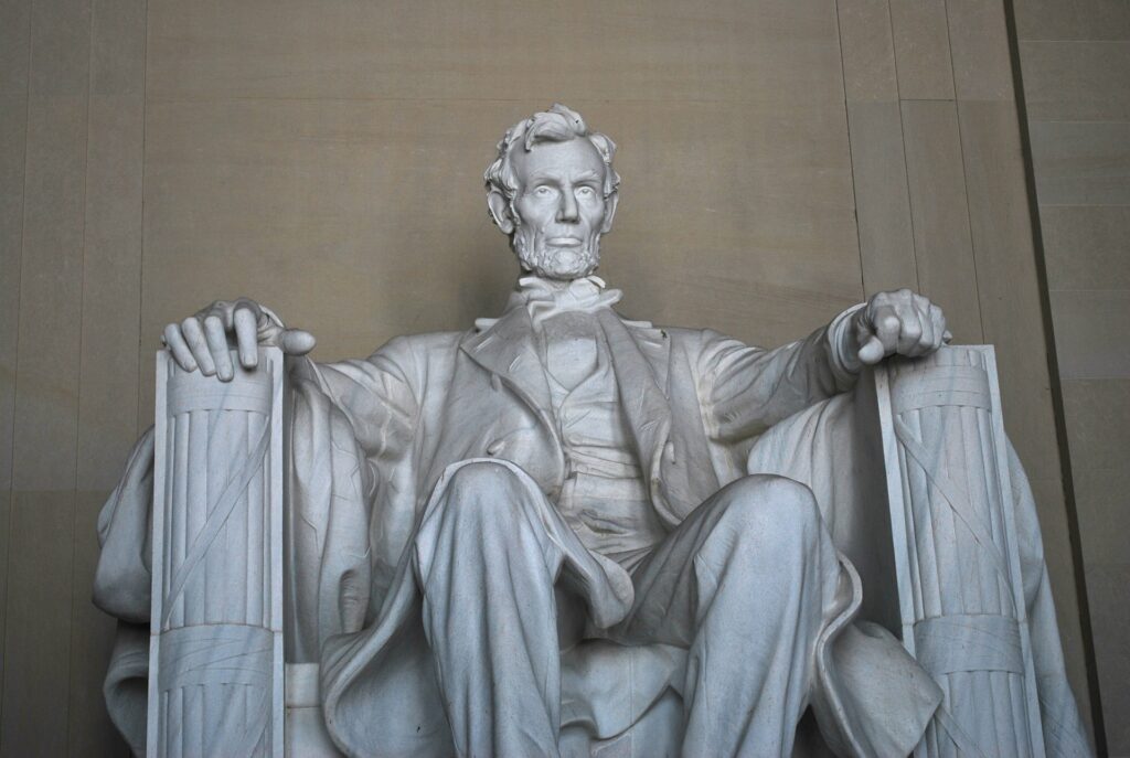 Cinci întrebări ale căror răspunsuri ne ajută să înțelegem mai bine asasinarea lui Abraham Lincoln