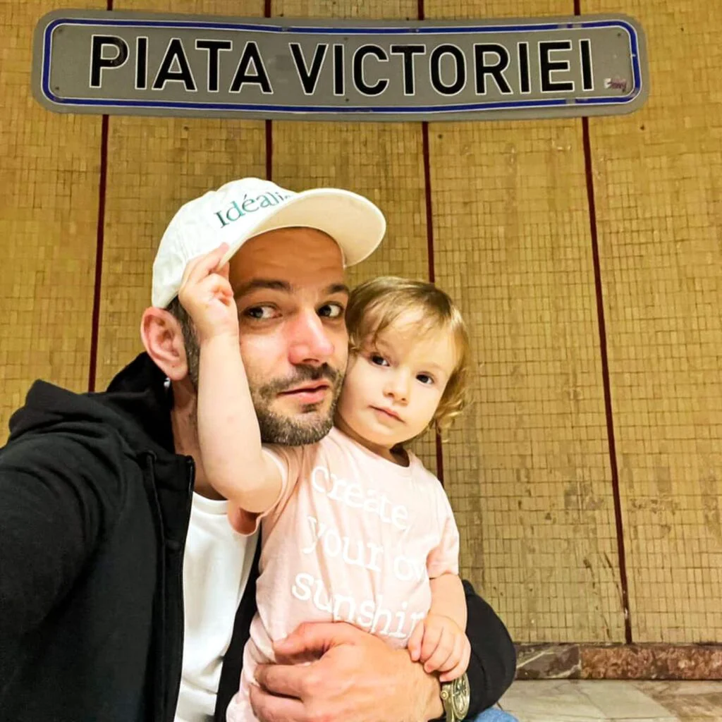 VIDEO/ Mihai Morar recunoaște că-și retrăiește copilărie alături de mezina familiei. „E cu totul și cu totul altă relație între mine și Roua”