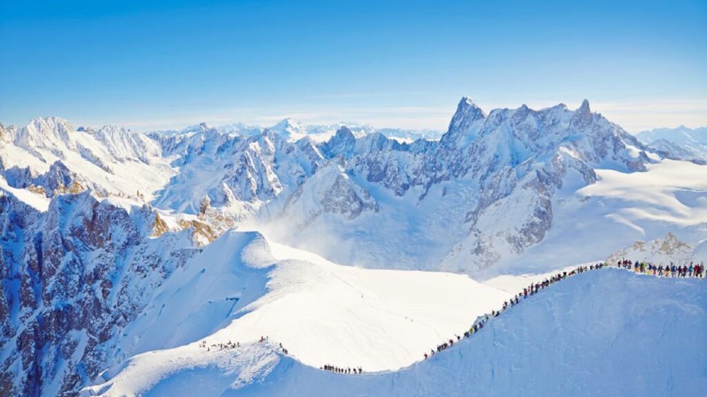 Modul absolut uimitor în care s-a îmbogățit un alpinist, după o escaladă pe Mont Blanc. Smaralde, rubine, safire